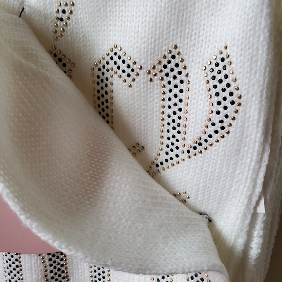 Juicy Couture Scarf & Hat Set - Picture 3 of 4